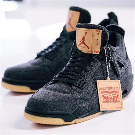 jordan 4 retro levi's black